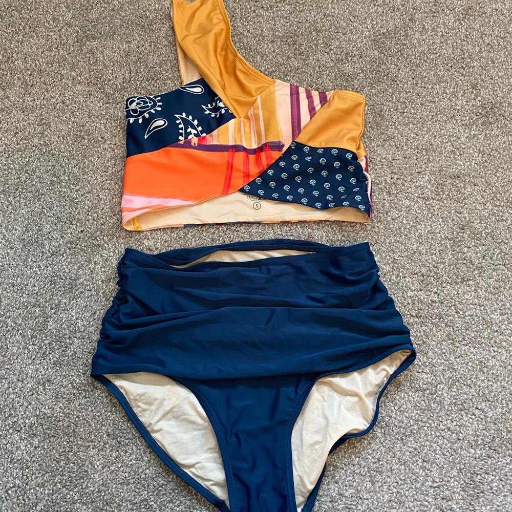 Nani swimwear size small